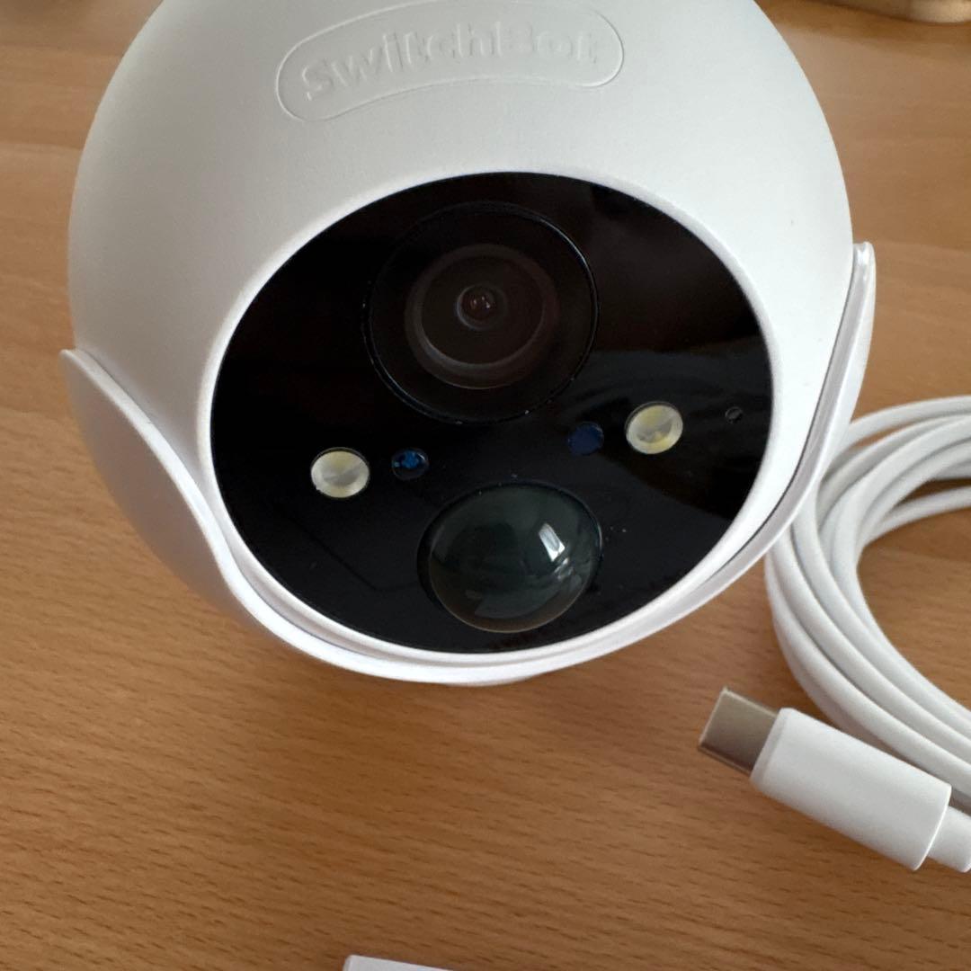 【新古品】SwitchBot屋外カメラ　防犯カメラ