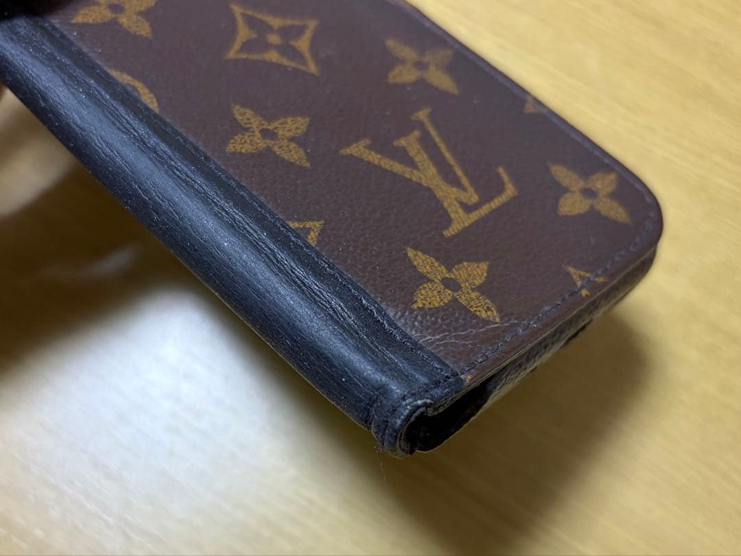 LOUIS VUITTON iPhone 15 PRO フォリオ ケース 手帳