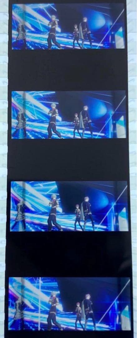 【匿名配送】アイナナ 亥清悠 グッズ 大量 まとめ売り ペンラ 缶バ 色紙 ぬい