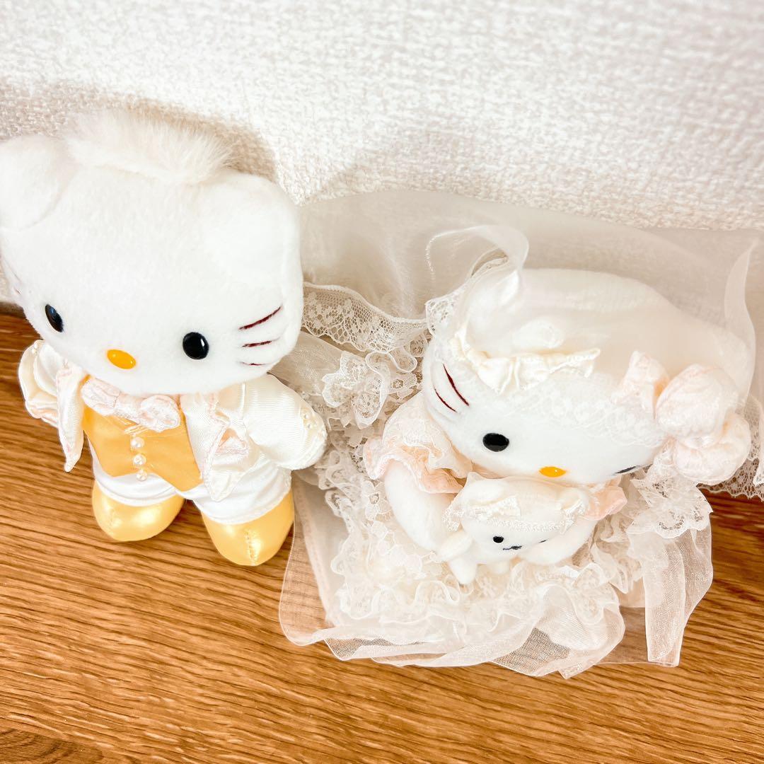 Sanrio ハローキティ ウェディングドール　ぬいぐるみ　タキシード・ドレス