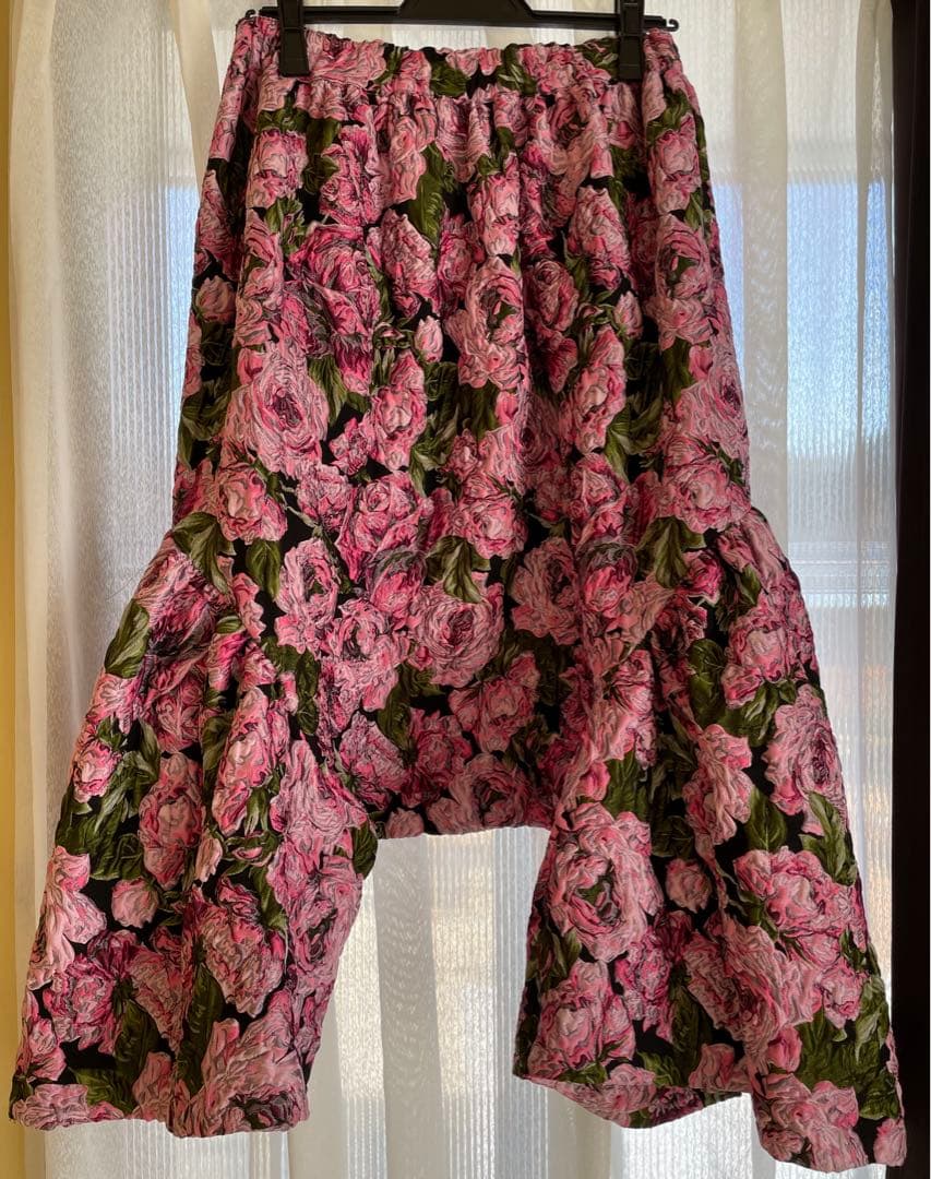 コムデギャルソン　2023春夏　花柄ジャカード織フレアサルエル