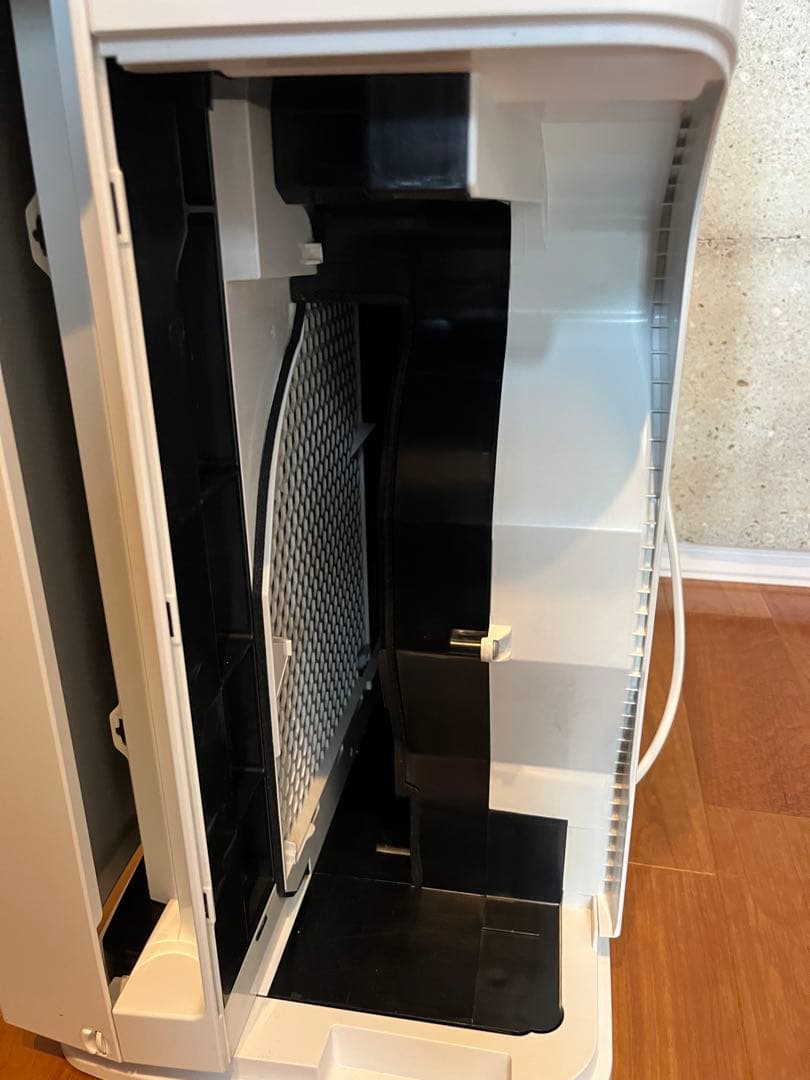 ダイキン　MCK70V-W 加湿ストリーマ空気清浄機