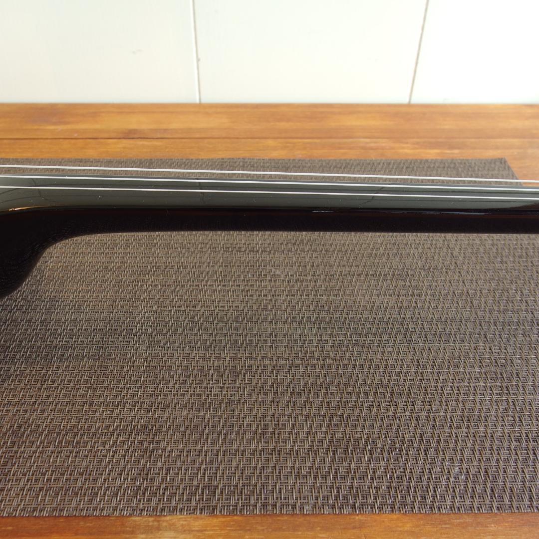 沖縄三線　ケース付き(インナー有り　替え弦多数