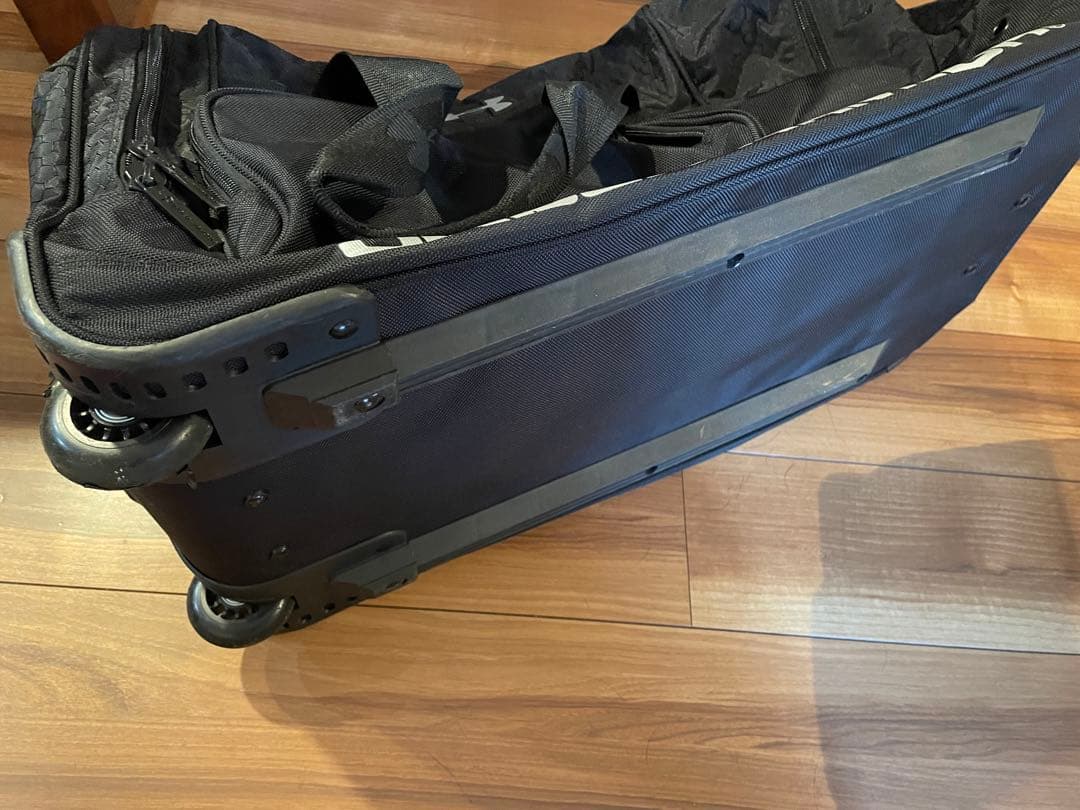 アンダーアーマー　キャリーバッグ　ボストンバッグ