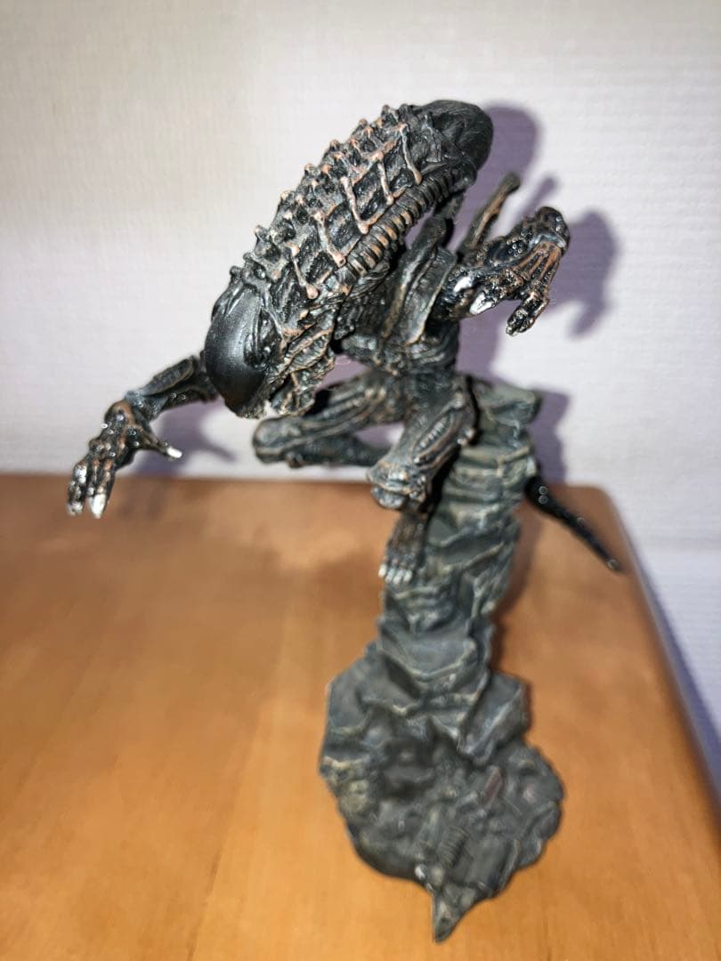 エイリアンウォーリアー マイクロ フィギュア スタチュー