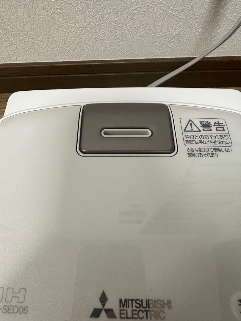 美品　三菱電機 炊飯器 3.5合 NJ-SED06-W 2022年製