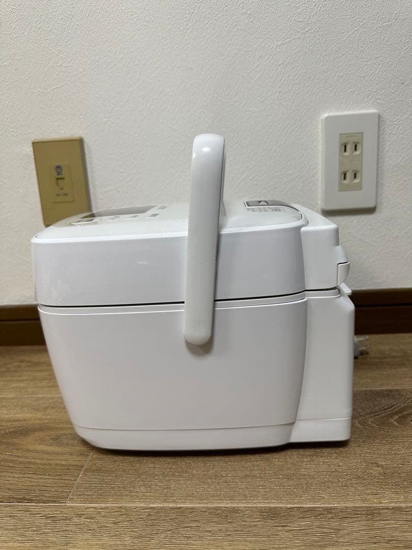 美品　三菱電機 炊飯器 3.5合 NJ-SED06-W 2022年製