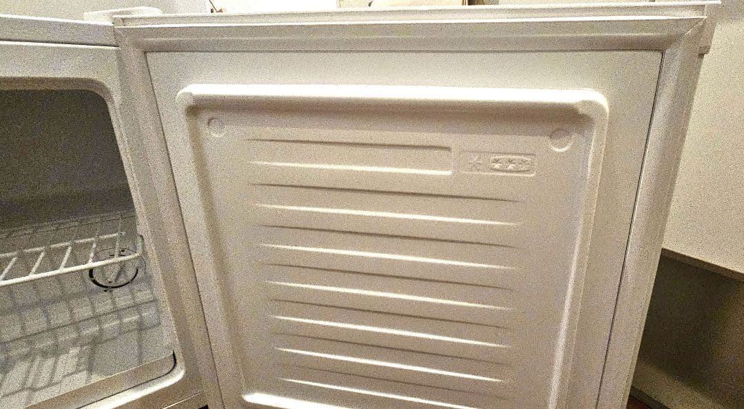 コンパクトホワイト冷凍庫 　A-stage FZ03A-31WT　2023年製