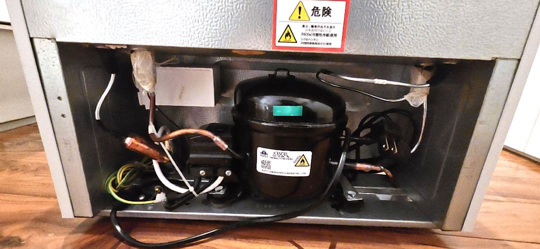 コンパクトホワイト冷凍庫 　A-stage FZ03A-31WT　2023年製