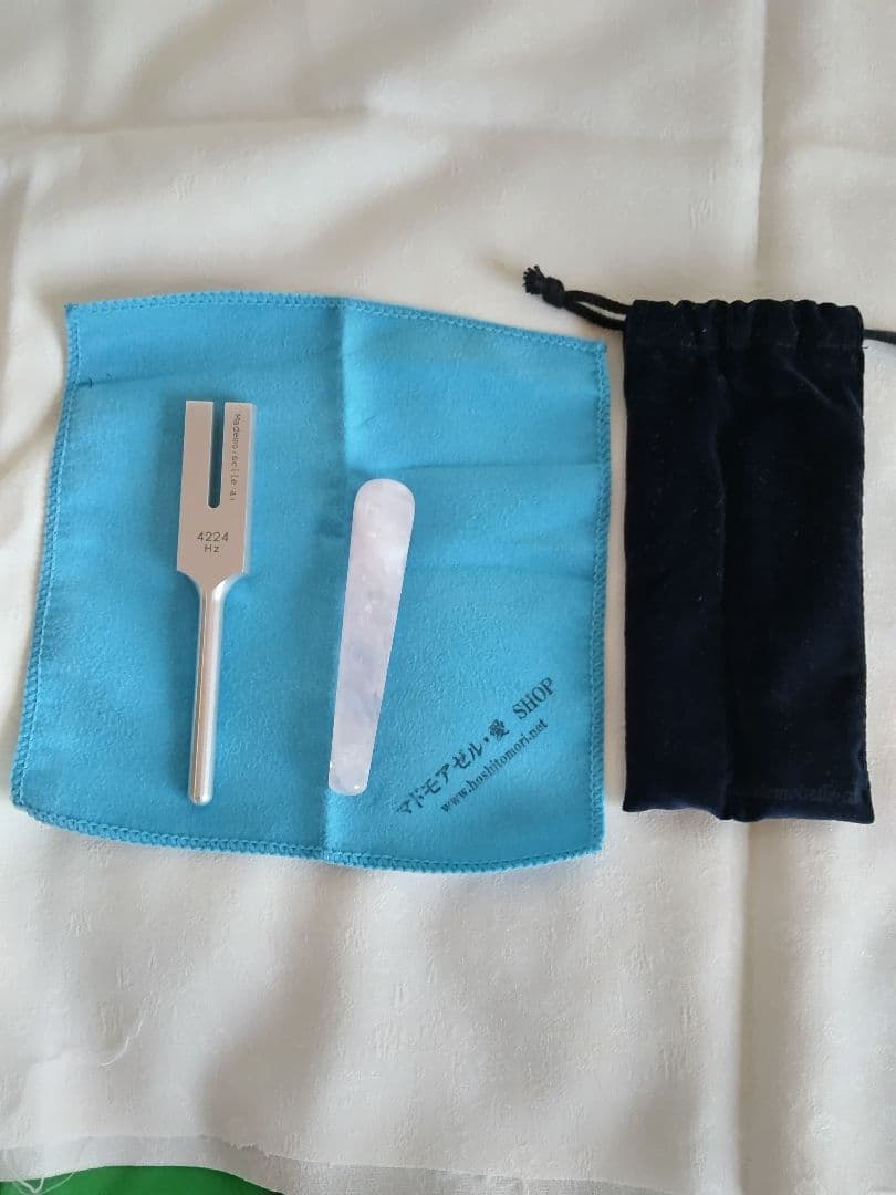 MIエンジェルチュ―ナ― 、専用袋、ガイドブック、叩き石(水晶)