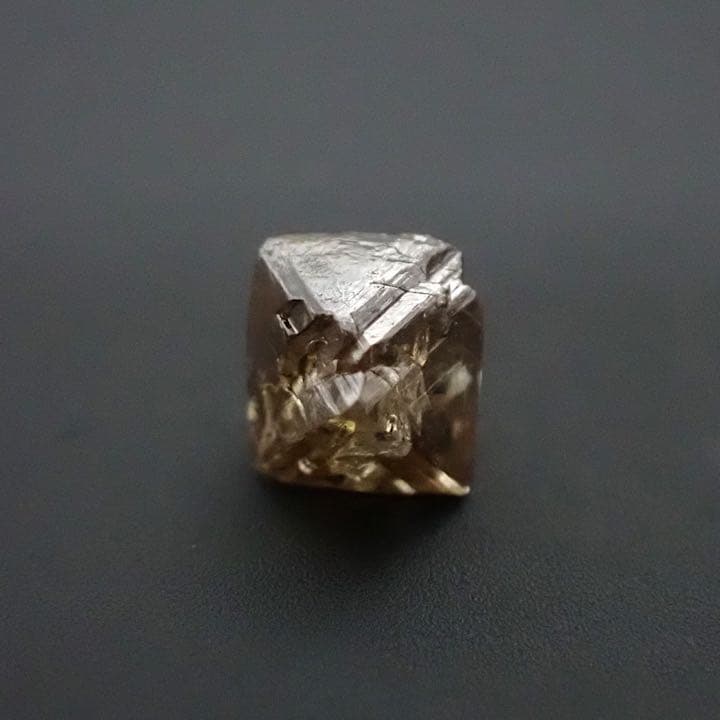 【アフリカ産】八面体ダイヤモンド原石