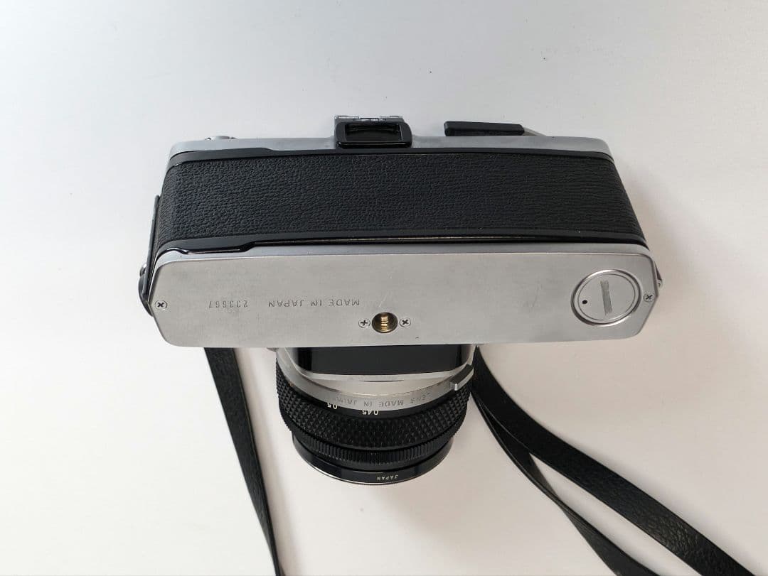 OLYMPUS OM-1 フィルムカメラ【中古/ジャンク品】