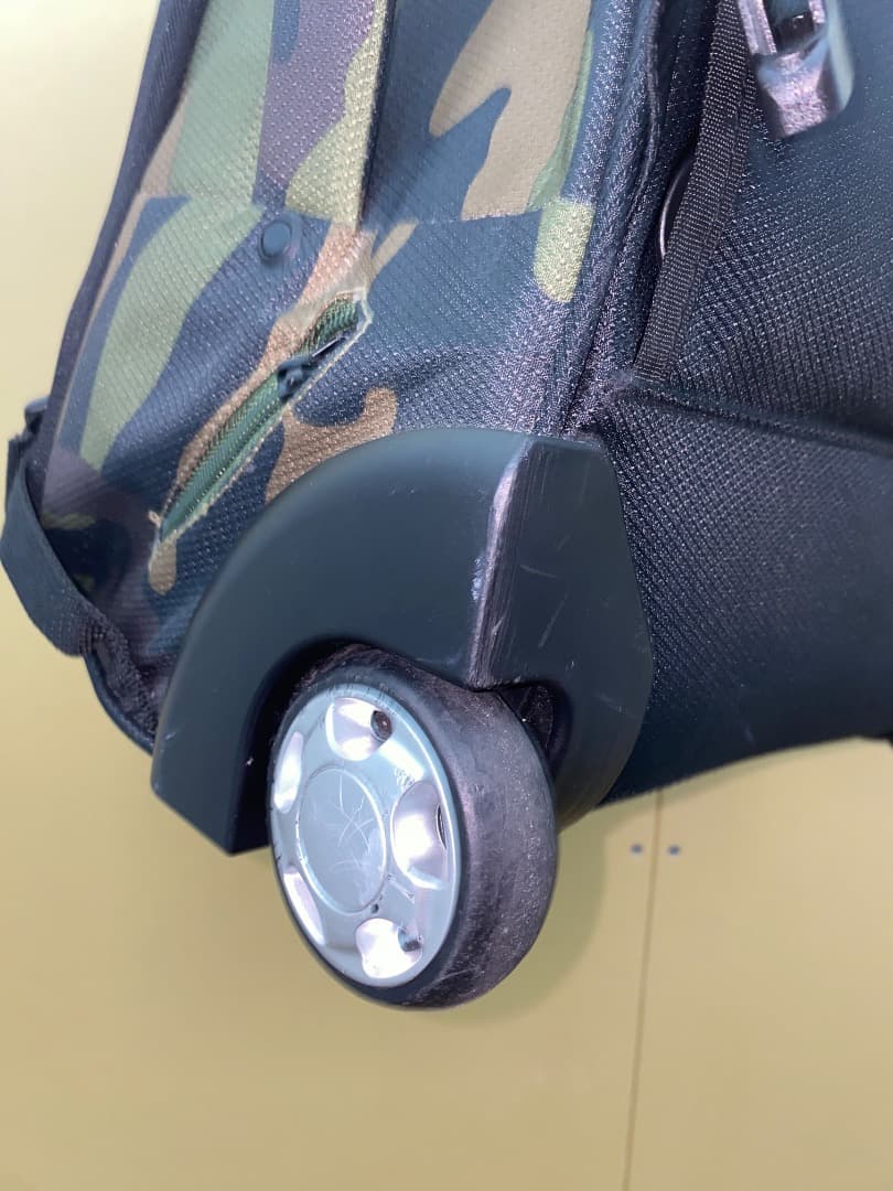 グリフィンランド 2WAYキャリーバッグリュック機内持ち込み サイズ迷彩柄