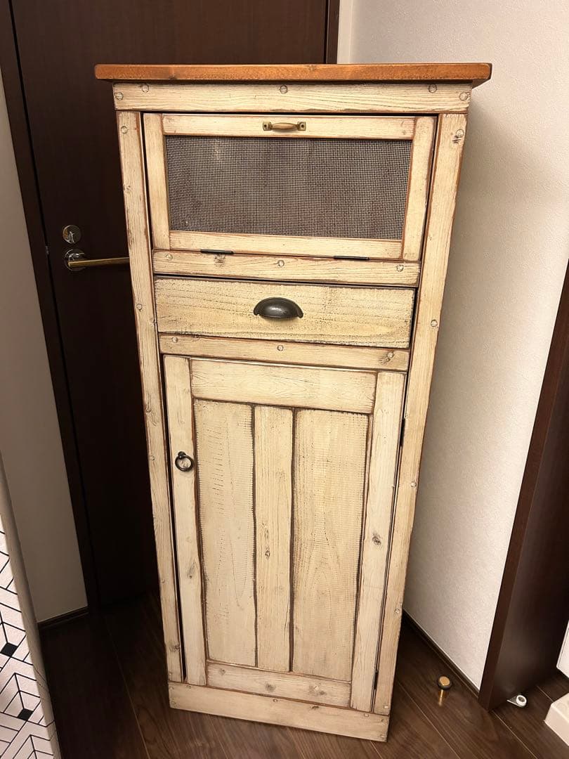 ◆むぎ◆一人暮らしにピッタリ　難あり　スリム　キャビネット　オーダーメイド