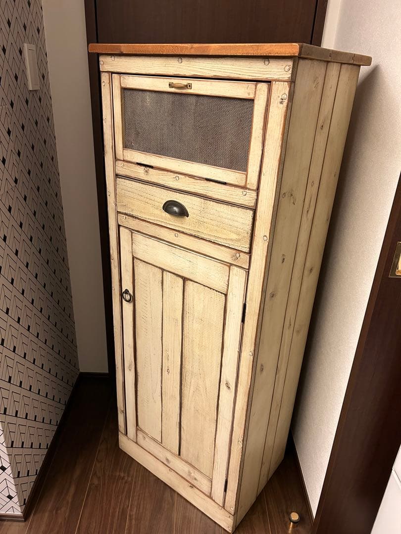 ◆むぎ◆一人暮らしにピッタリ　難あり　スリム　キャビネット　オーダーメイド