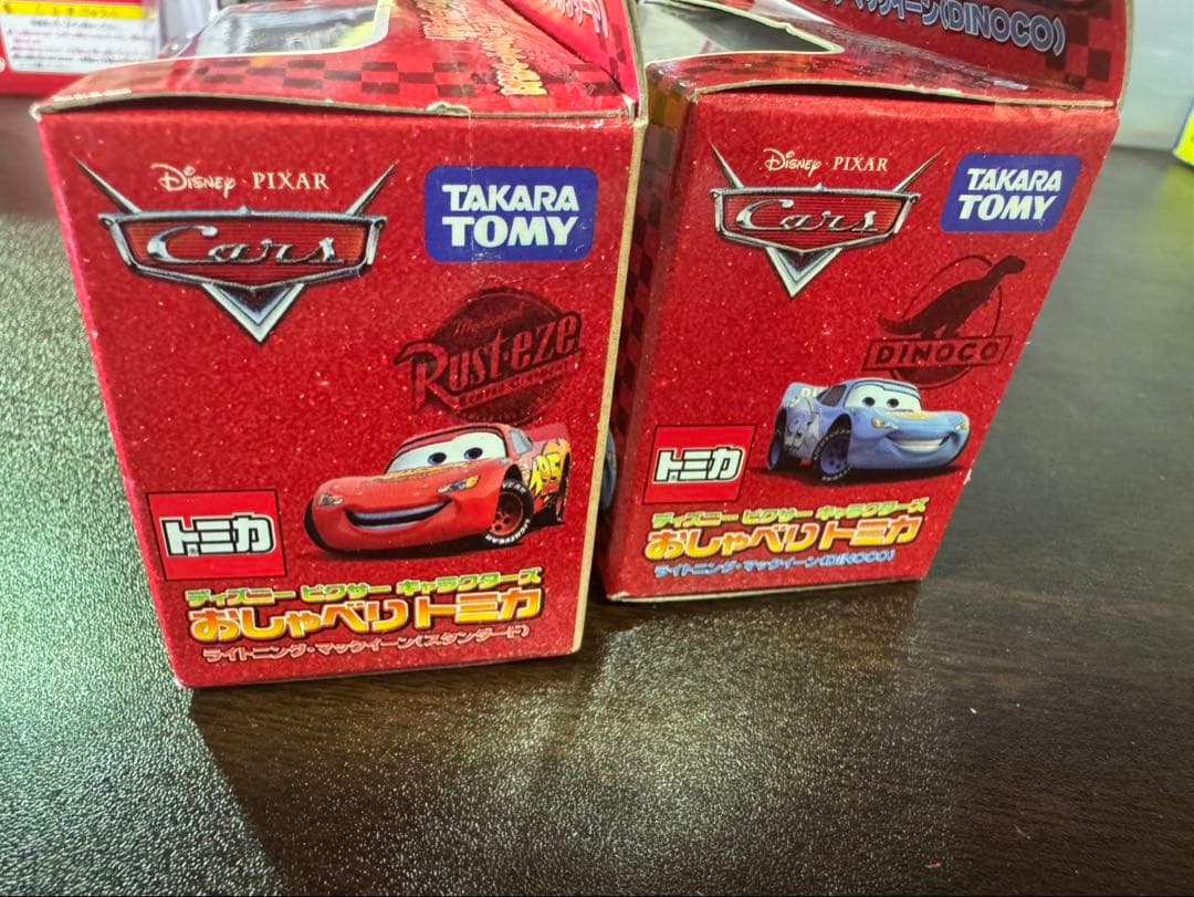 s1684 おしゃべりトミカ　カーズ　ライトニング・マックイーン　DINOCO