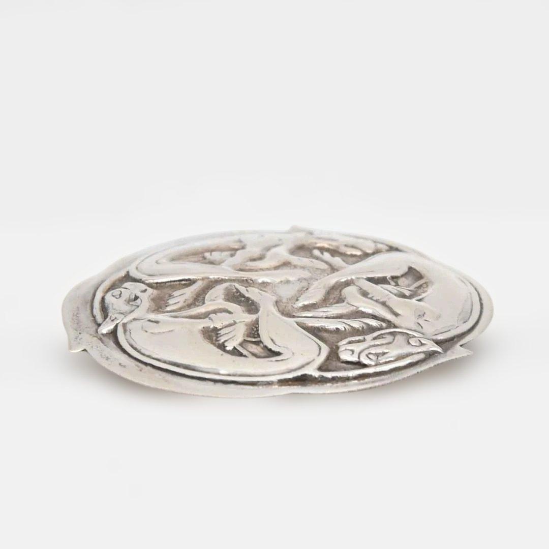ケルトのブローチ　動物紋様 シルバー 英国 スコットランド ケルト　s0928
