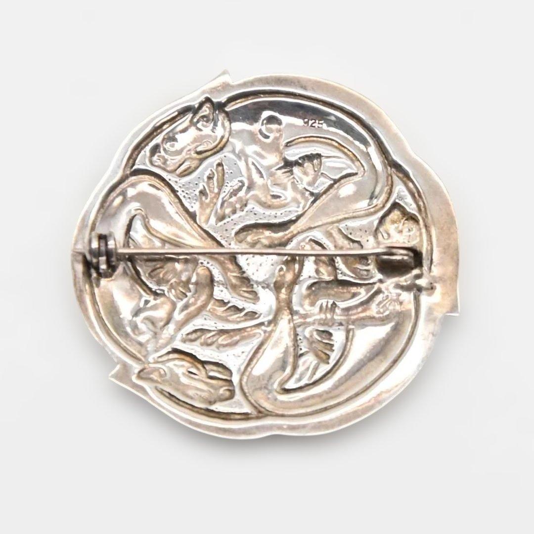 ケルトのブローチ　動物紋様 シルバー 英国 スコットランド ケルト　s0928