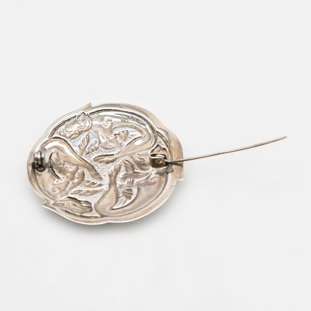 ケルトのブローチ　動物紋様 シルバー 英国 スコットランド ケルト　s0928