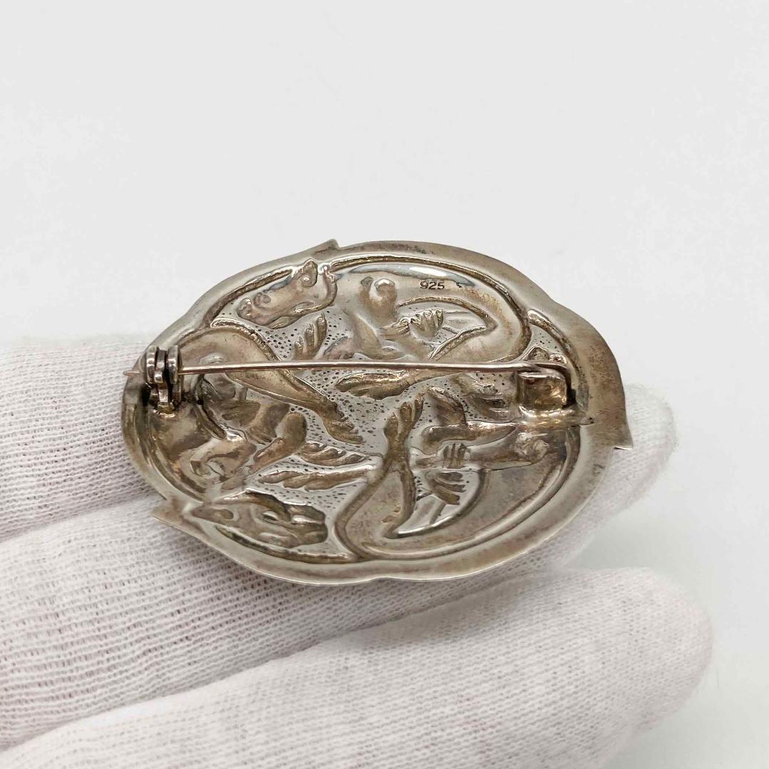 ケルトのブローチ　動物紋様 シルバー 英国 スコットランド ケルト　s0928