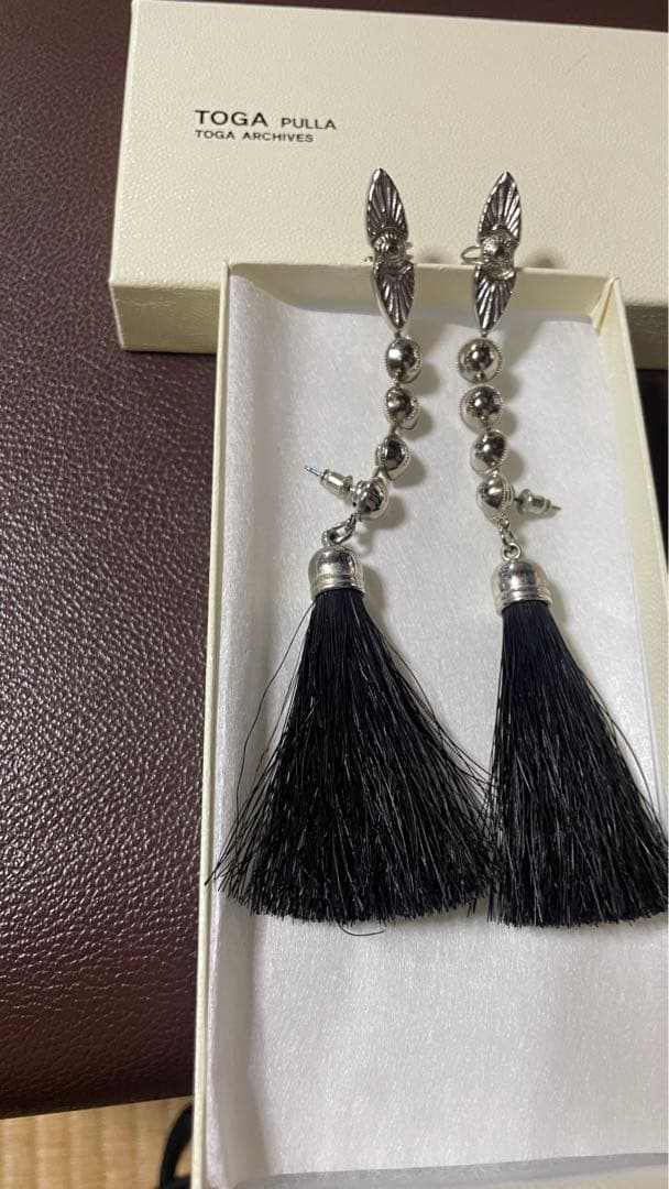 TOGA PULLA フリンジ イヤーカフ ピアス