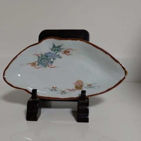古伊万里 色絵金彩 獅子図 変形皿