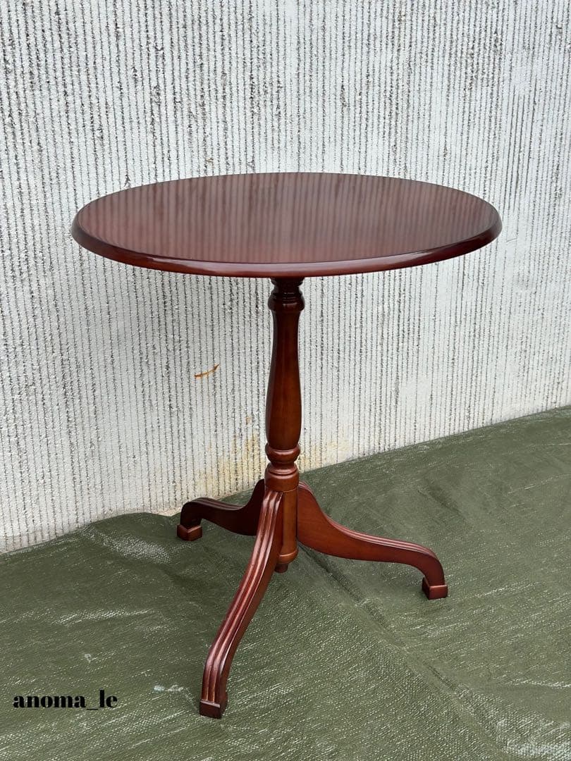 【チルトトップテーブル】UNIVERSAL　ユニバーサル　ワインテーブル