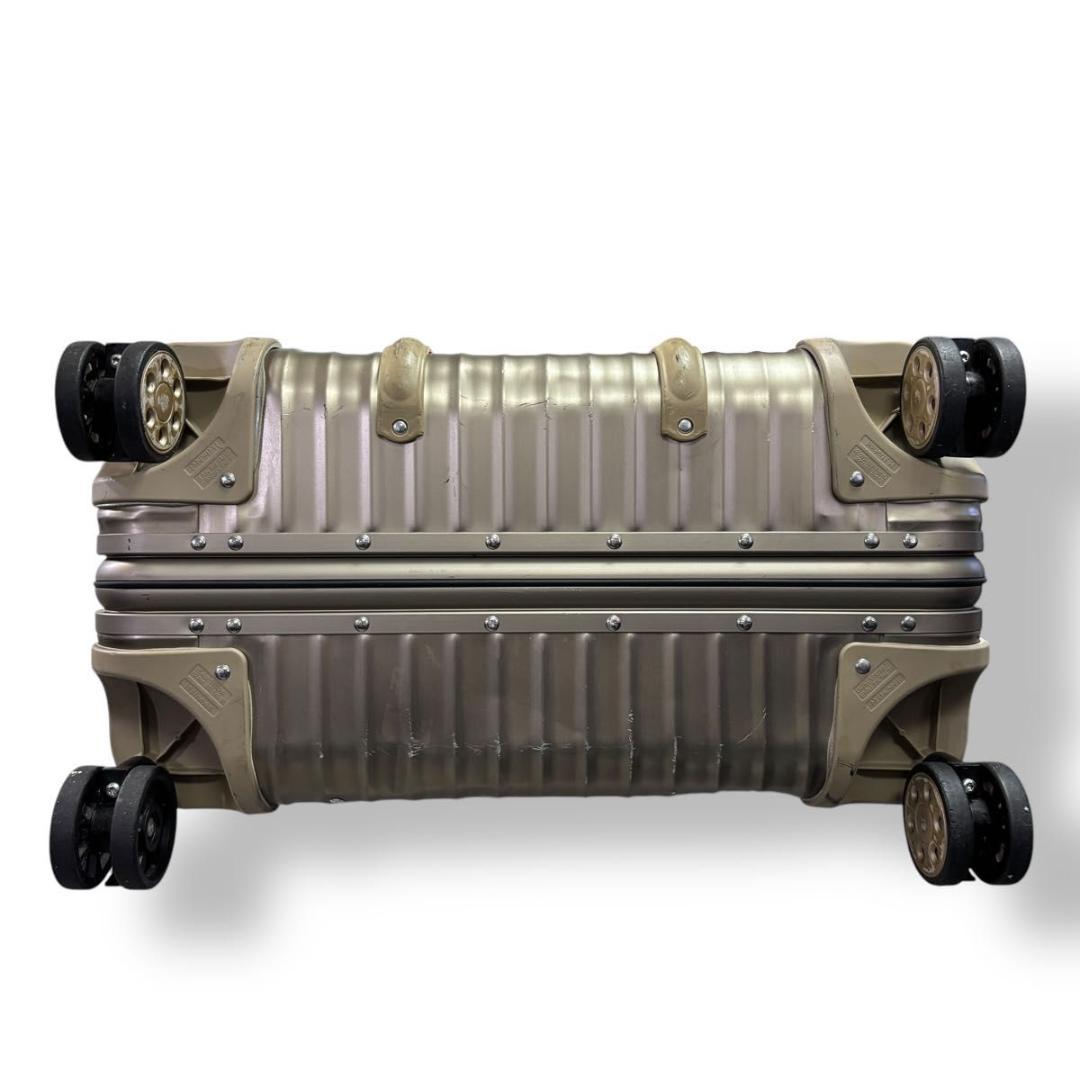 良品 リモワ トパーズ チタニウム 85L 4輪 キャリーケース 大容量