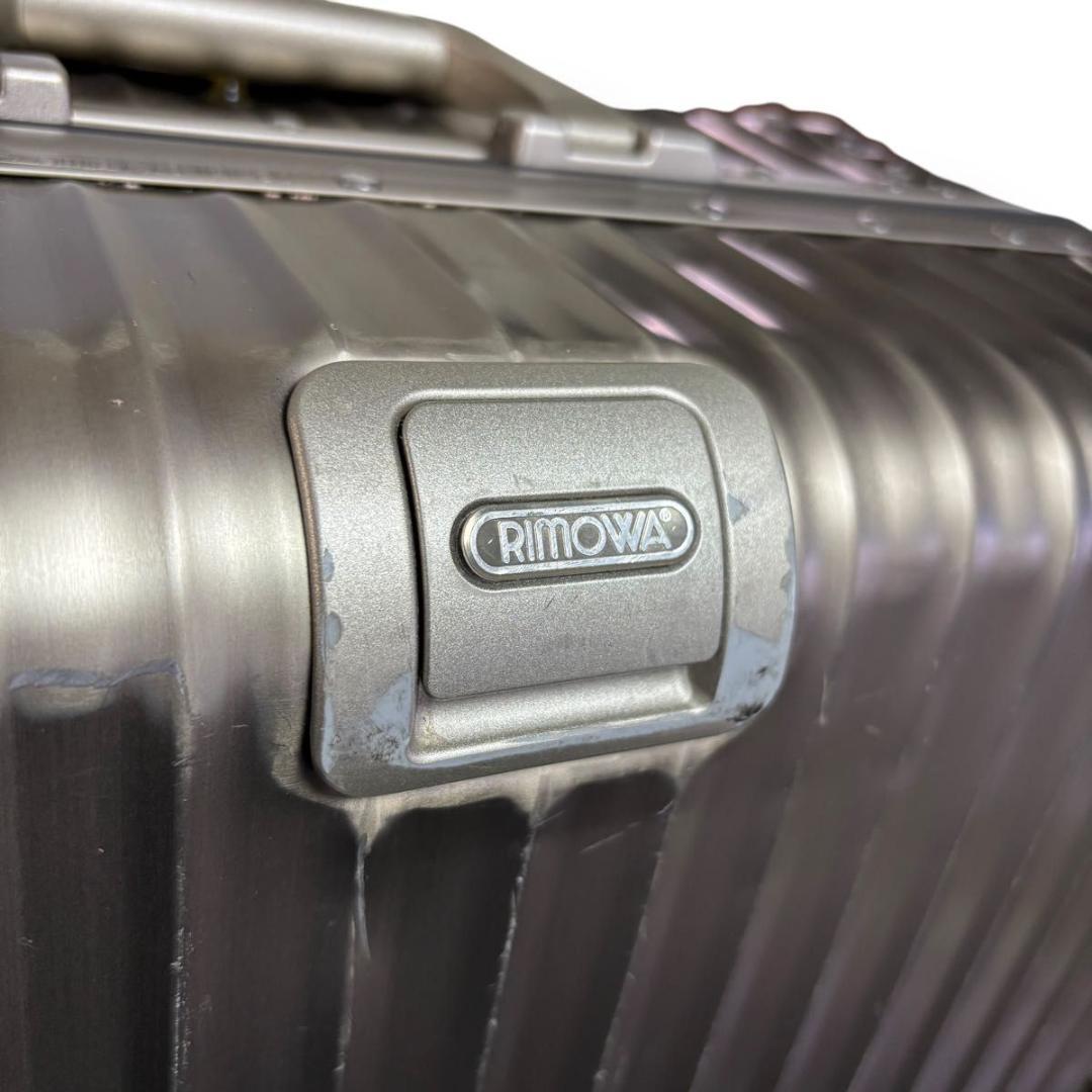 良品 リモワ トパーズ チタニウム 85L 4輪 キャリーケース 大容量