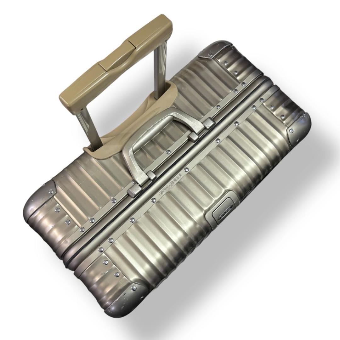 良品 リモワ トパーズ チタニウム 85L 4輪 キャリーケース 大容量