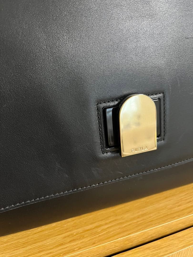 FURLA Emma ブラック カーフレザーハンドバッグ