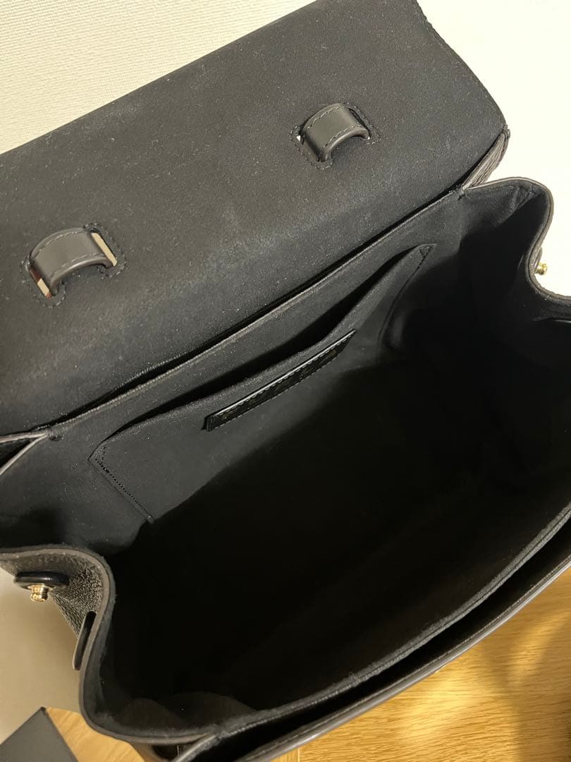 FURLA Emma ブラック カーフレザーハンドバッグ