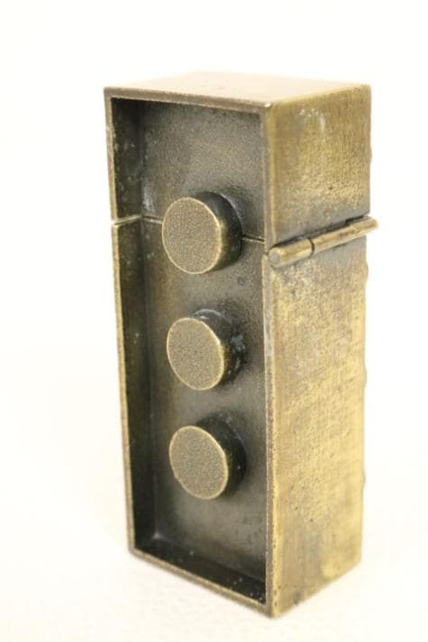 【新品】☆ビューティービースト：ロゴ刻　ブロック型　真鍮　ライターケース