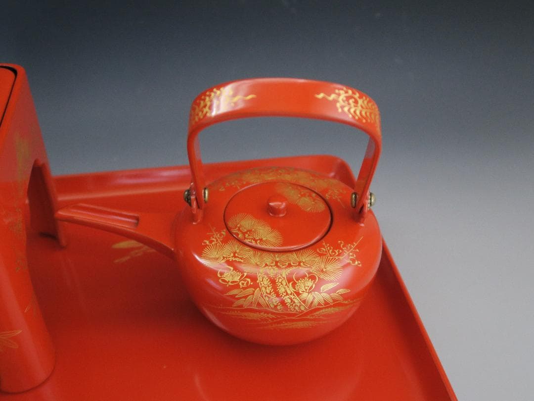 【輪島塗】屠蘇器 稲忠漆芸堂謹製 鶴亀松竹梅 沈金 洗朱 壱組 天然木 共箱