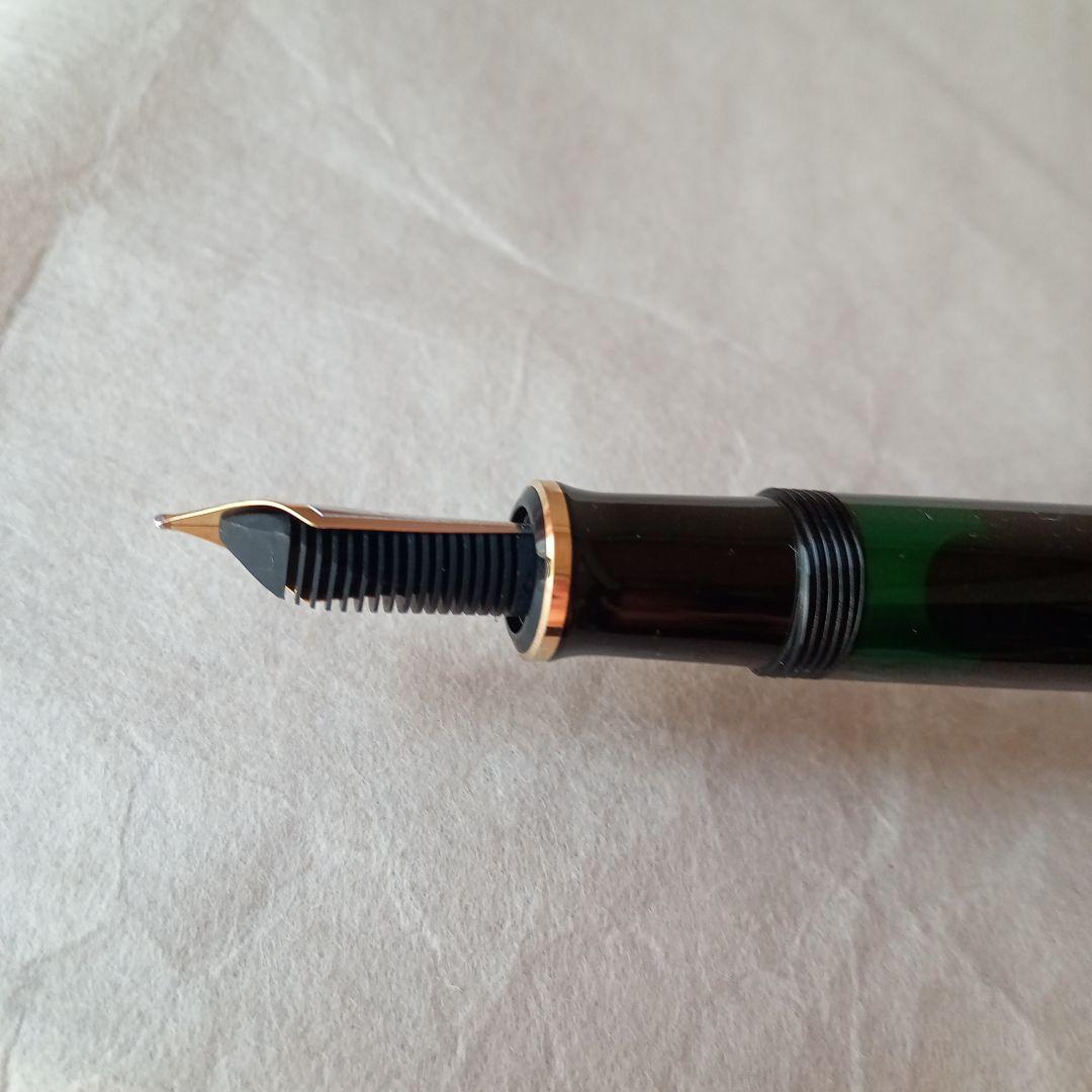 未使用品　希少❢　ペリカン万年筆　F (細字) 14金