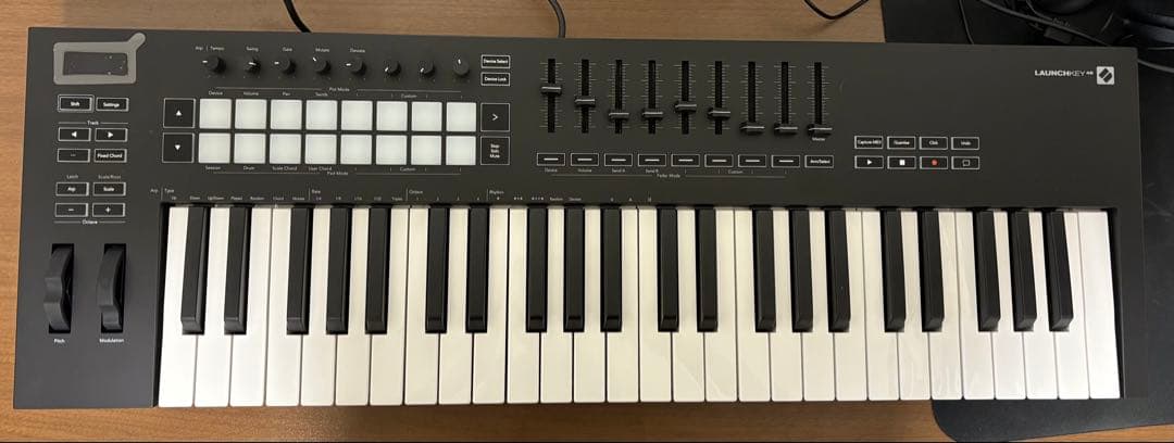 Novation Launchkey 49 MK3 MIDIキーボード