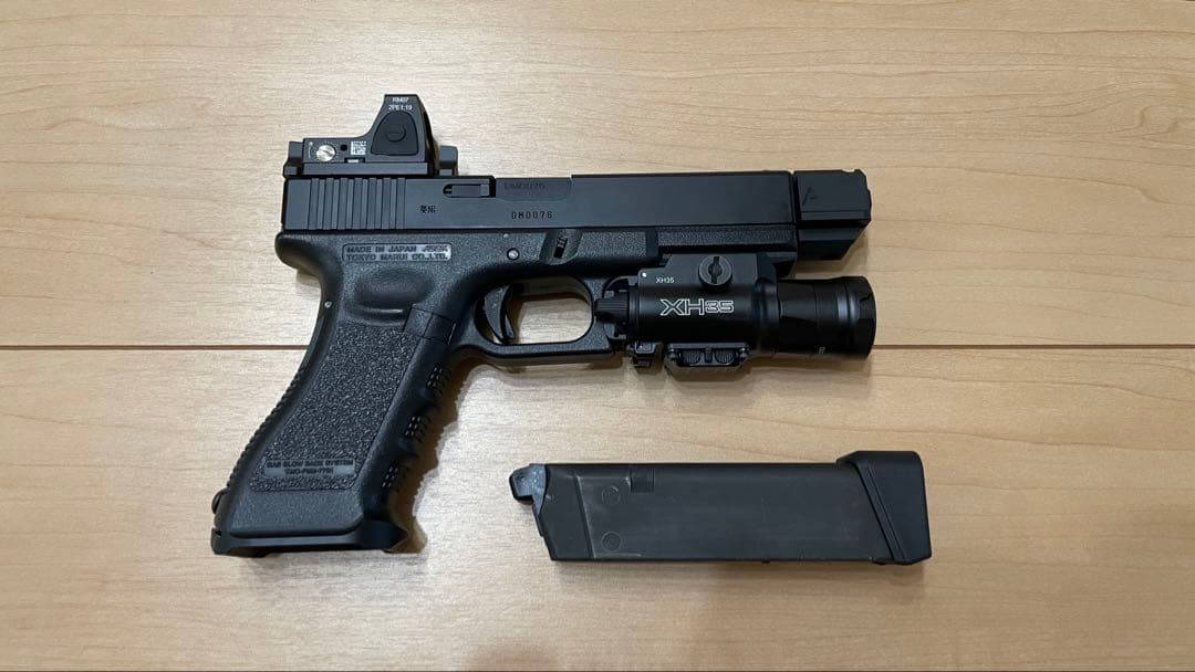 東京マルイglock17 gne3 カスタム　ホルスター付き