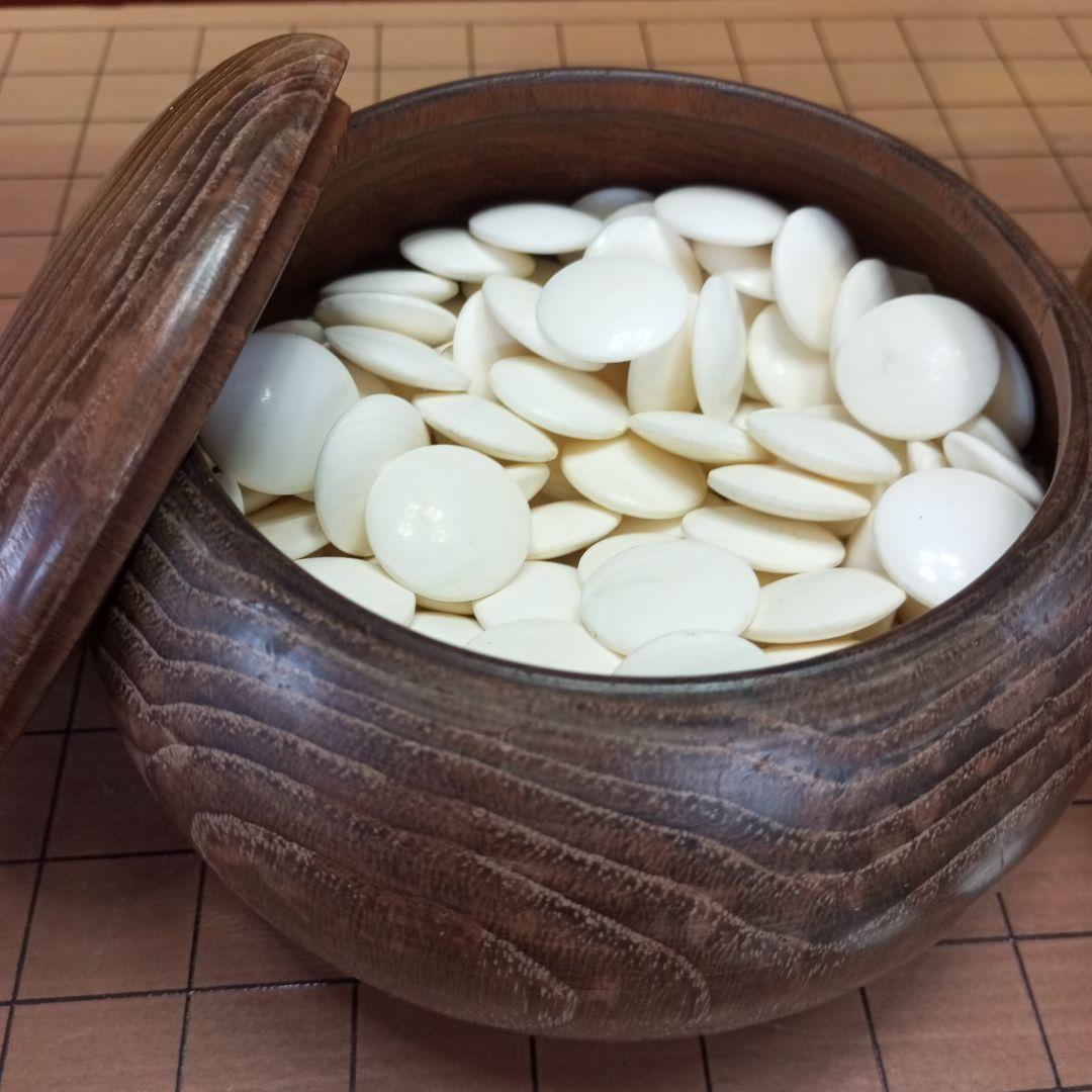 本格囲碁盤　本榧　碁盤囲碁　ヘソあり美品　高級品昭和レトロ　脚付囲碁盤碁石セット