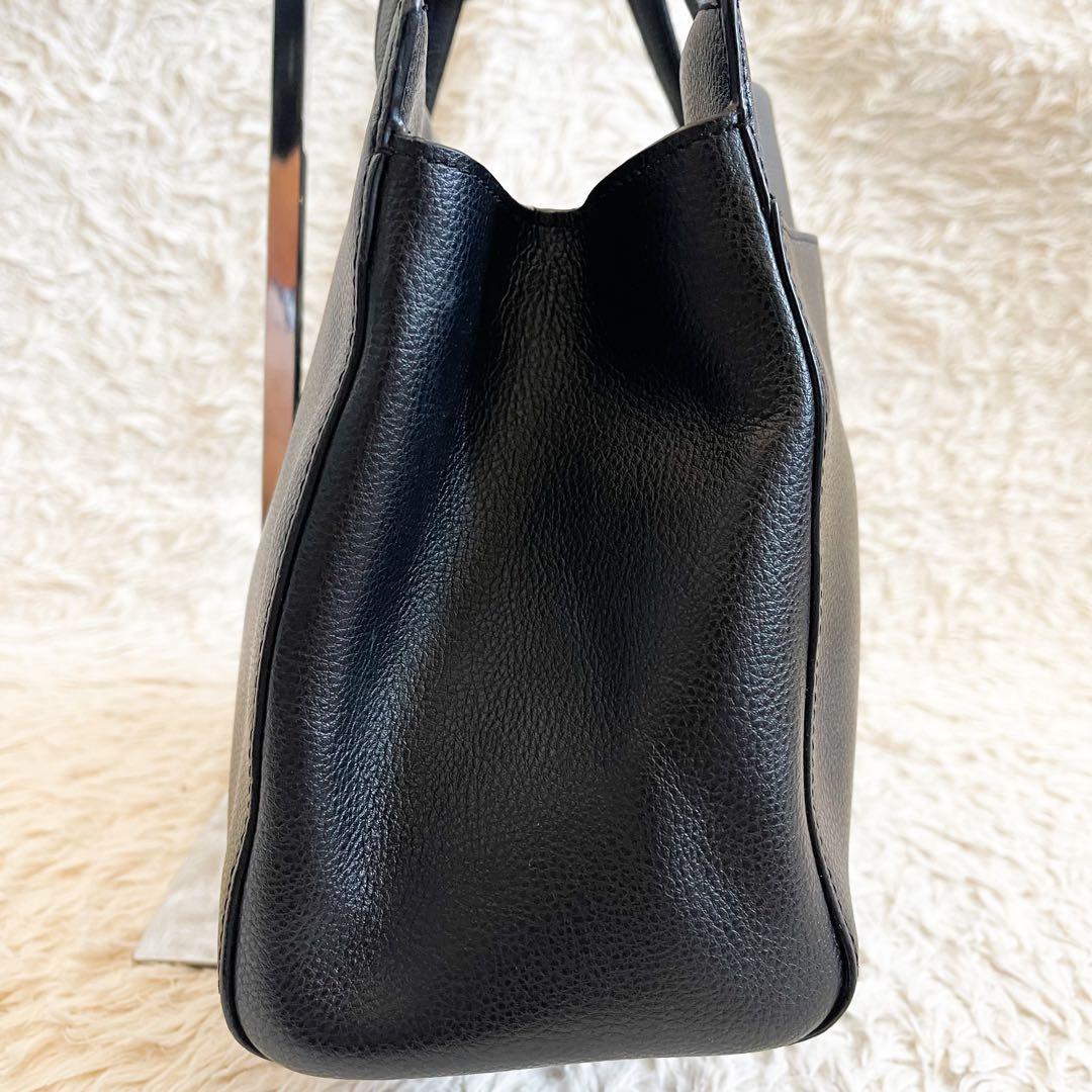 【美品】agnes b VOYAGE ハンドバッグ シボ革 ブラック チャームJ