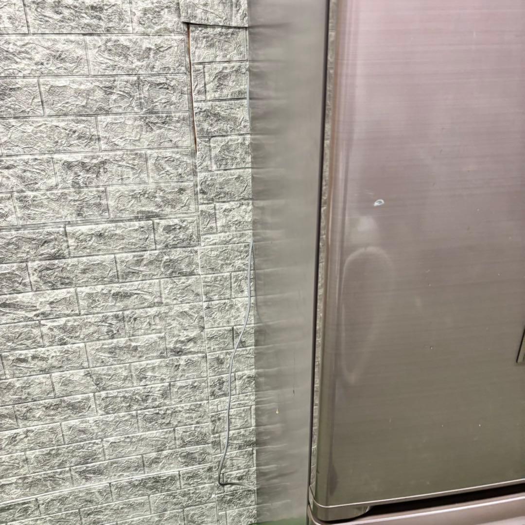 277 冷蔵庫　大型　300L強　自動製氷機付　右開き　保証込　洗濯機も有　美品