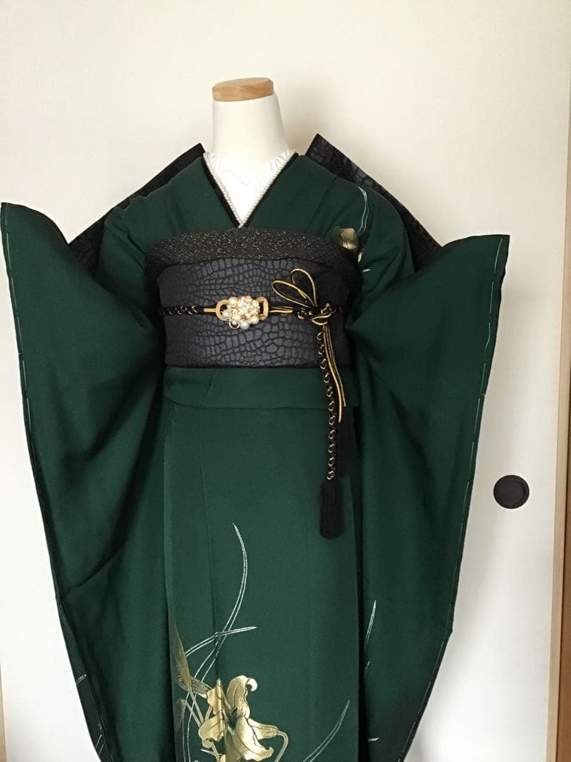 振袖フルセット　深緑　黒　金彩　作家者　躾糸付き　正絹　振袖6点セット