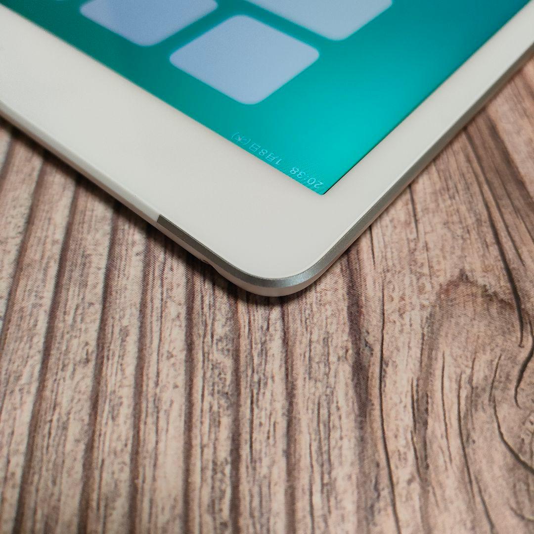 iPad 第7世代 32GB SIMフリー 美品