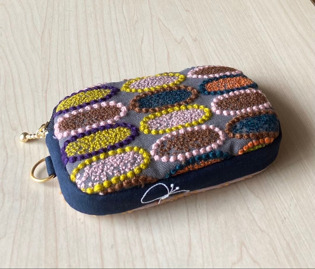 薄型ラウンドポーチ(Dカン付き)