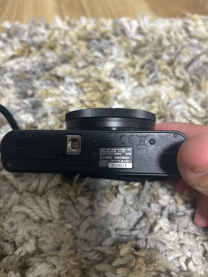 美品Sony Cyber-shot DSC-RX100 コンパクトデジタルカメラ