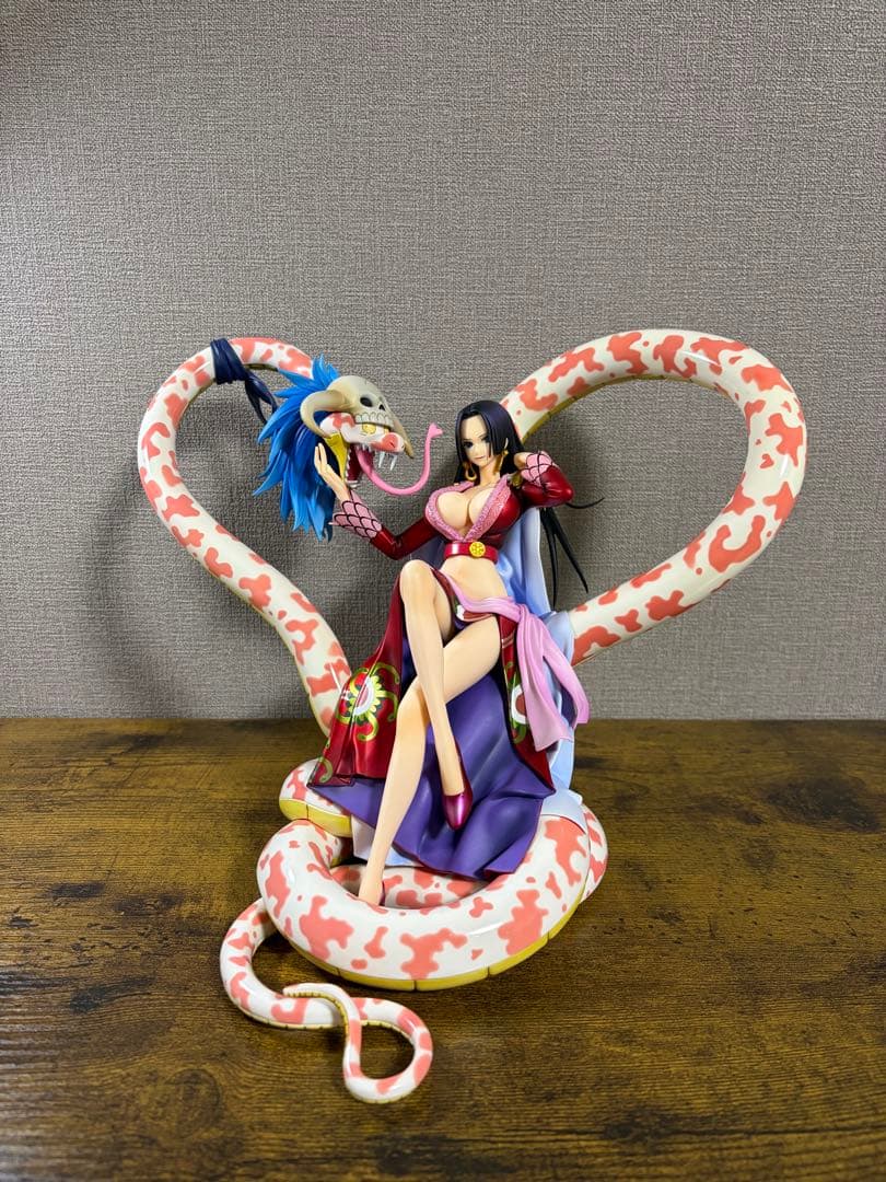 ワンピース　POP\"NEO-MAXIMUM\"海賊女帝　ボア・ハンコック