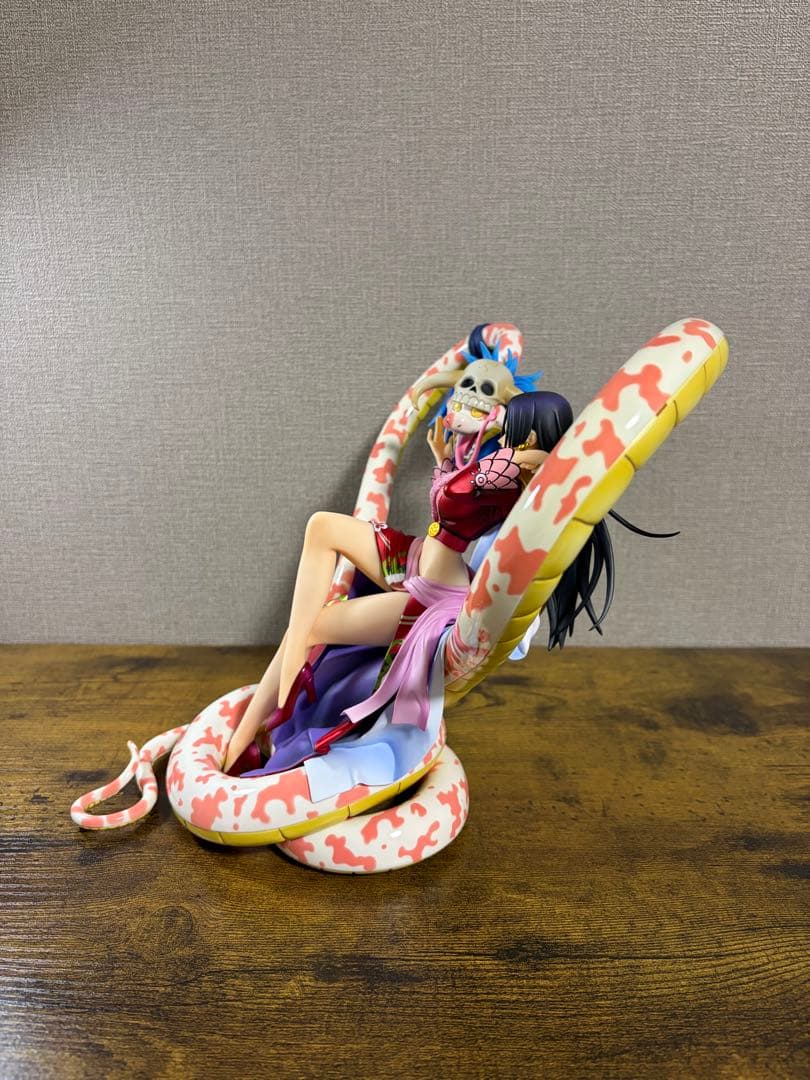 ワンピース　POP\"NEO-MAXIMUM\"海賊女帝　ボア・ハンコック