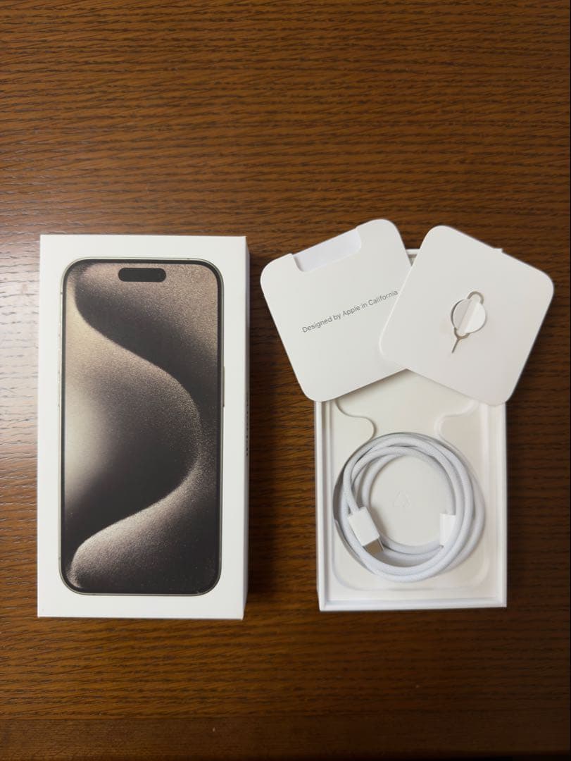 R*i様 iPhone 15 Pro 128GB ナチュラルチタニウム SIMフ