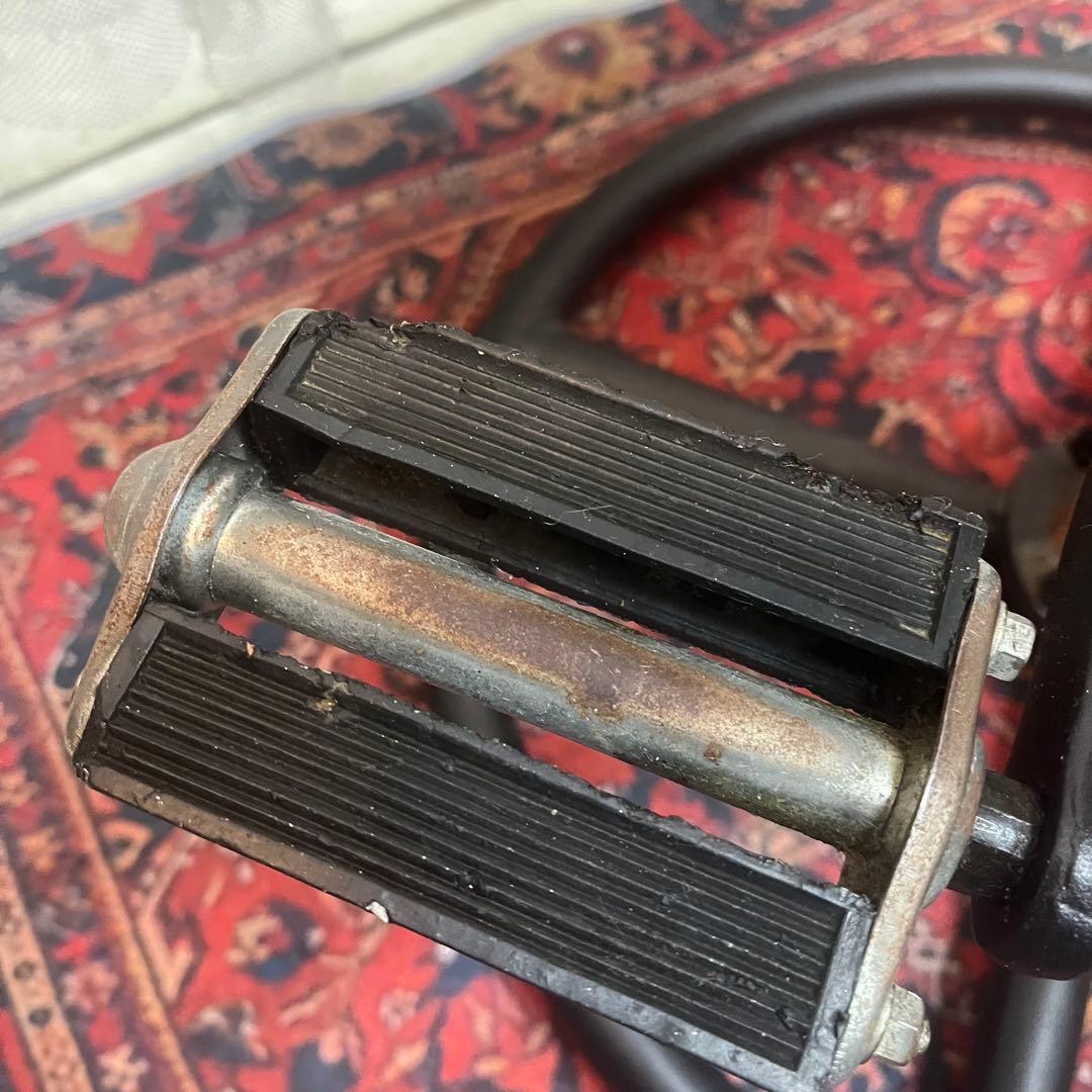 【インダストリアル、ヴィンテージ・スチールスツール、オールドレトロ椅子カウンター