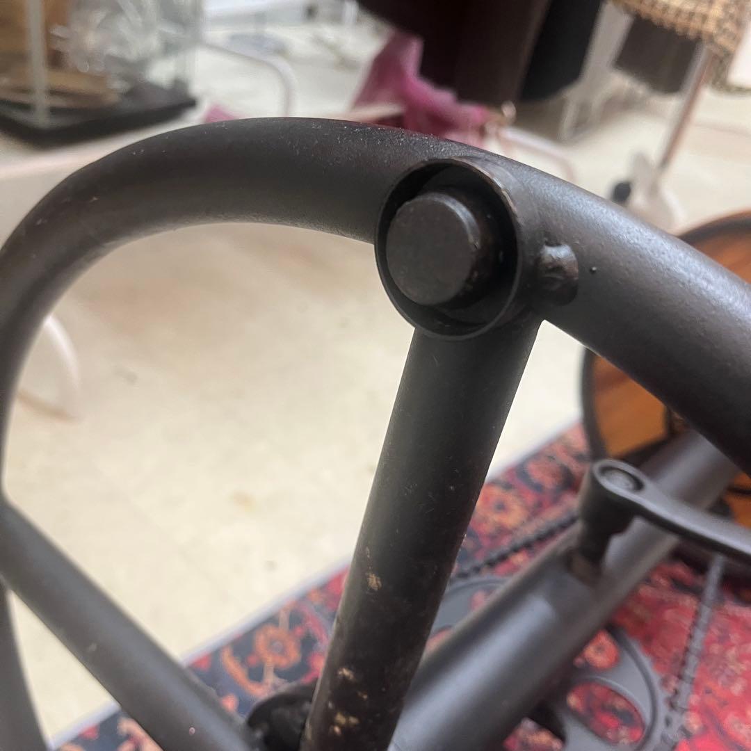 【インダストリアル、ヴィンテージ・スチールスツール、オールドレトロ椅子カウンター