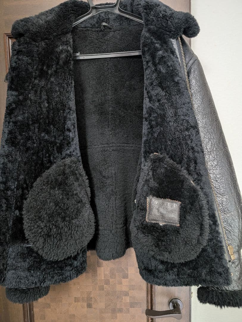 【美品】B-3フライトジャケット　リアルムートンレザージャケット　ブラック